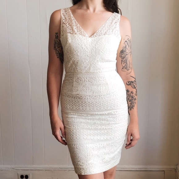 Maggy London Dresses & Skirts - off-white vintage lace dress